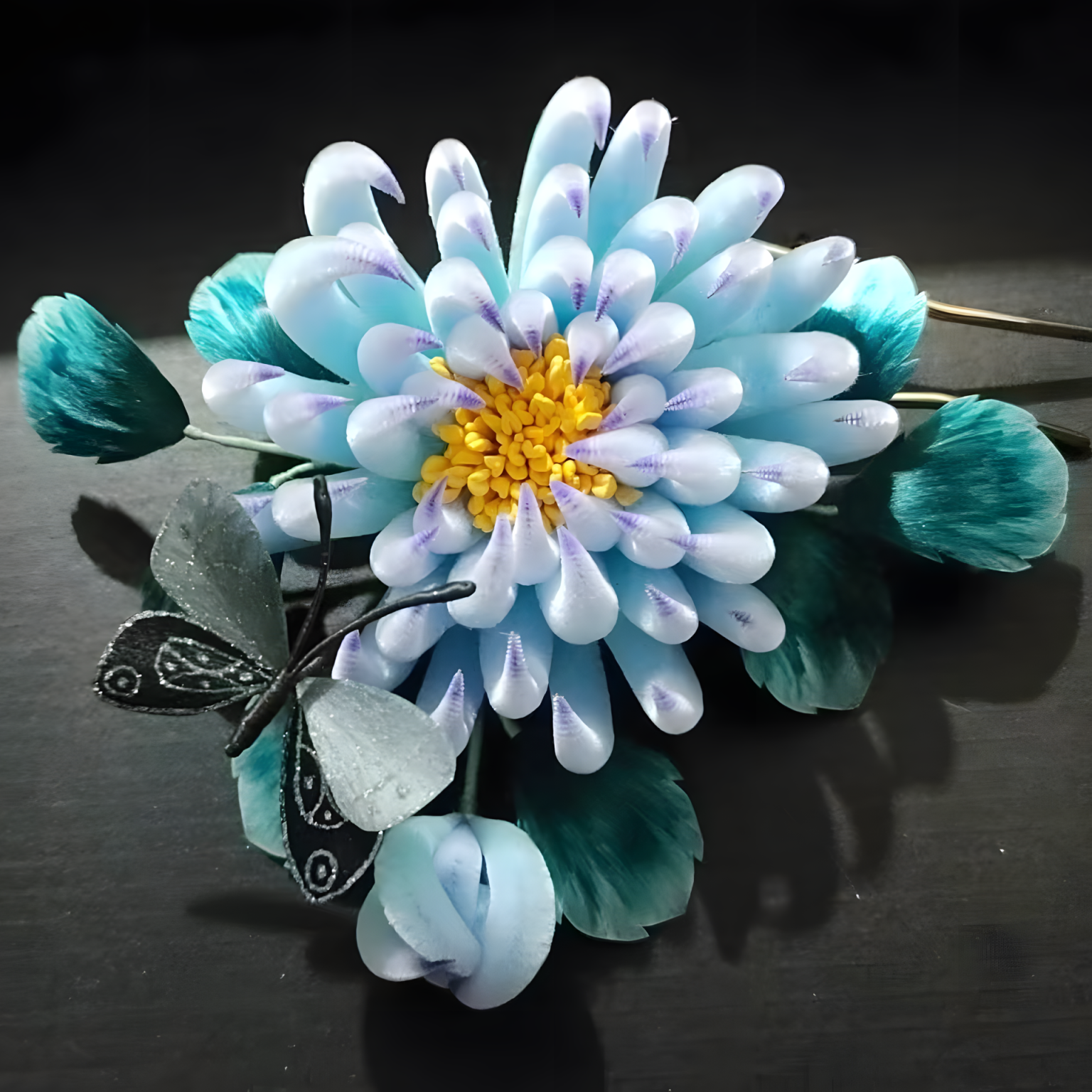 This is an exquisite velvet flower ornament. The main part is a blooming flower. The petals are mainly light blue, dotted with light purple patterns, and the flower core is bright yellow, which is particularly eye - catching. Around the flower, there are blue - green velvet leaves and flower buds that haven't fully bloomed, with a soft and delicate texture. The ornament is also decorated with a black butterfly, and its wings shine with a silver luster, adding a sense of liveliness to the whole piece. The craftsmanship of the entire work is superb, and the color combination is harmonious, fully demonstrating the charm of the traditional Ronghua (velvet flower) craft.